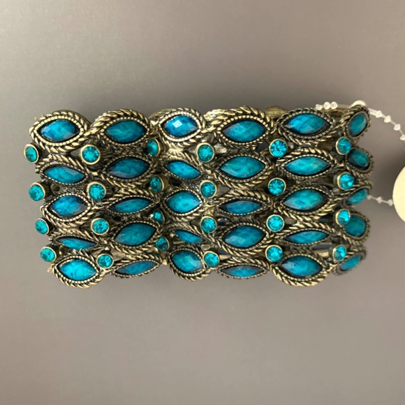 Peacock turquoise blue gold tone filigree vintage/boho stretch cuff bracelet - Picture 5 of 12